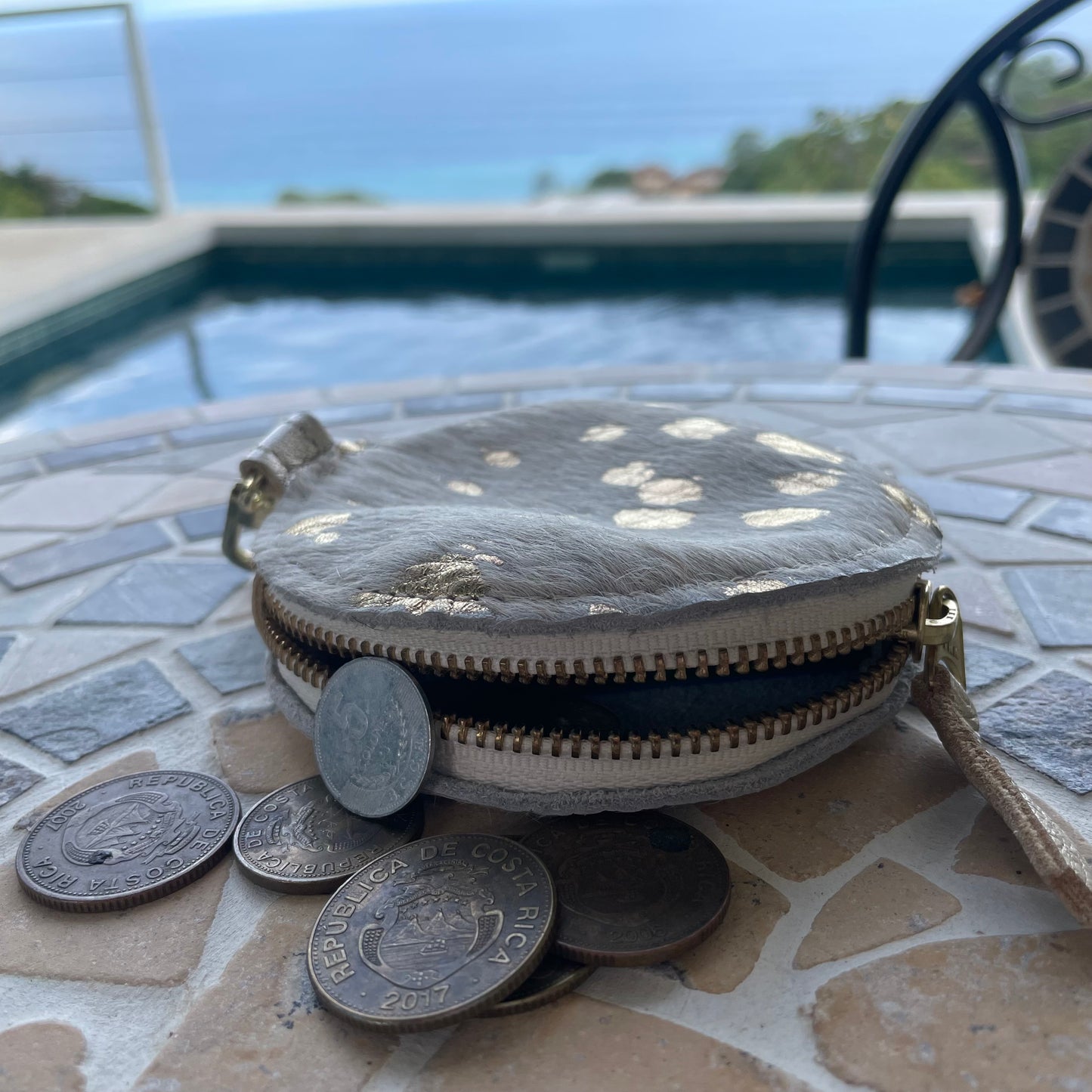 Betty Circle Pouch In Leather (Pre Made)